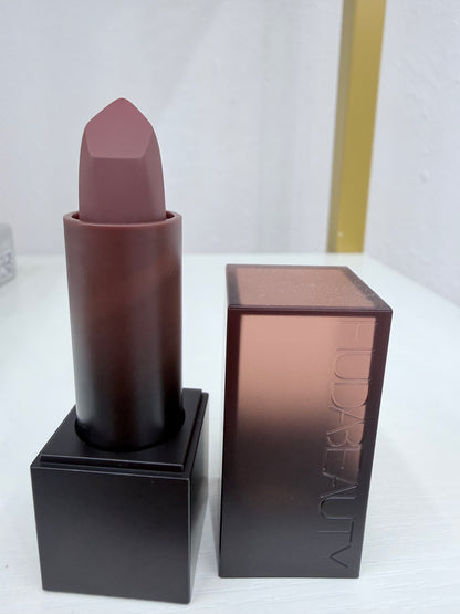 Huda Beauty  Lip Stick - Producto Original Existencias Limitadas