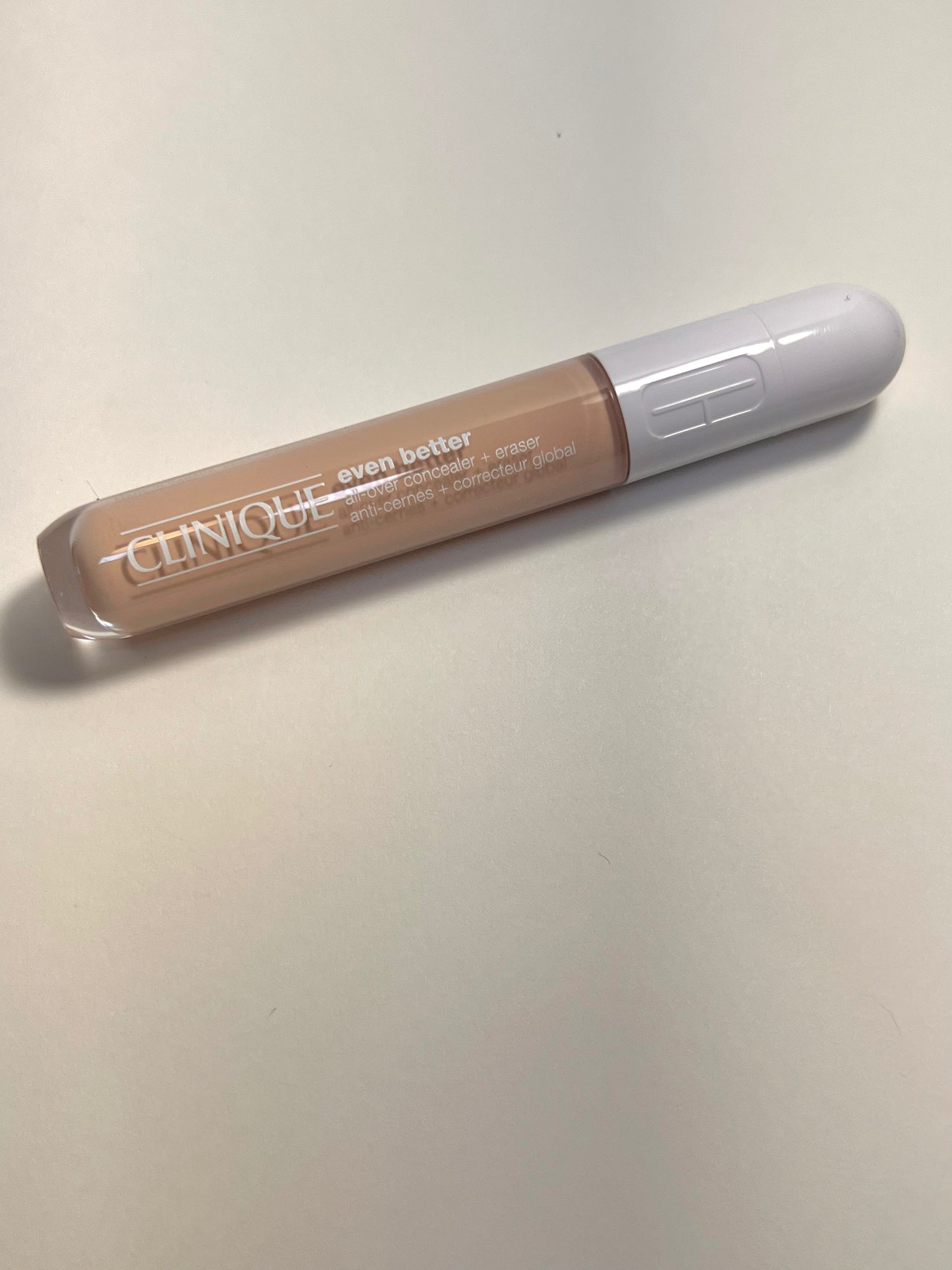 EVEN BETTER ALL-OVER CONCELEAR+ERASER CLINIQUE - CN02BREZE- PRODUCTO ORIGINAL EXISTENCIAS LIMITADAS