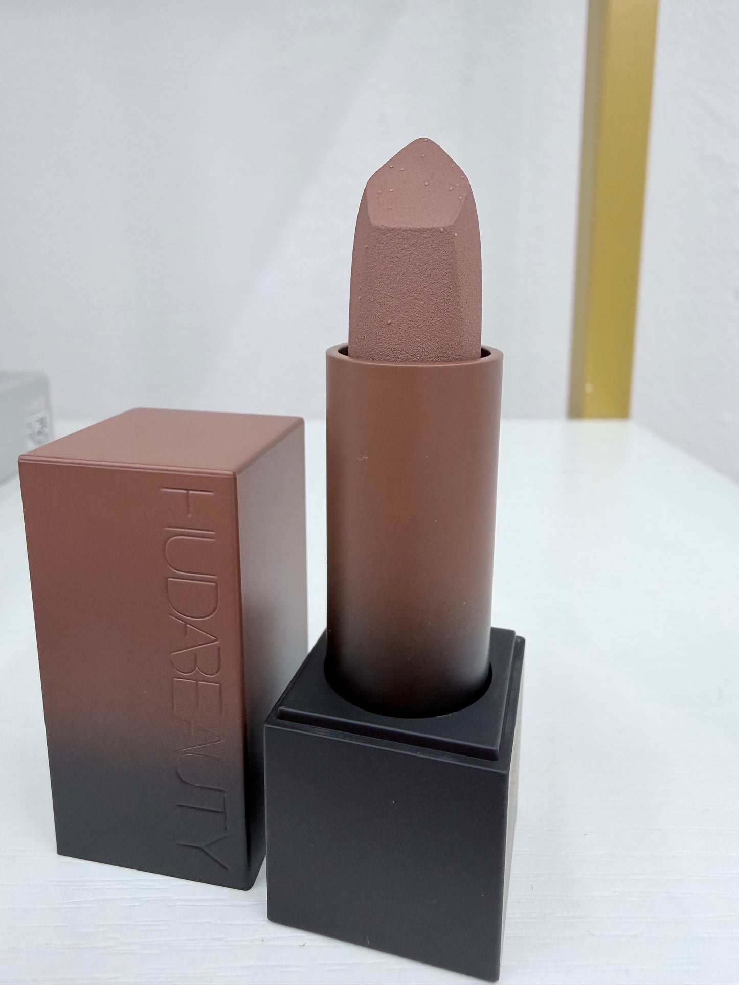 Huda Beauty  Lip Stick - Producto Original Existencias Limitadas